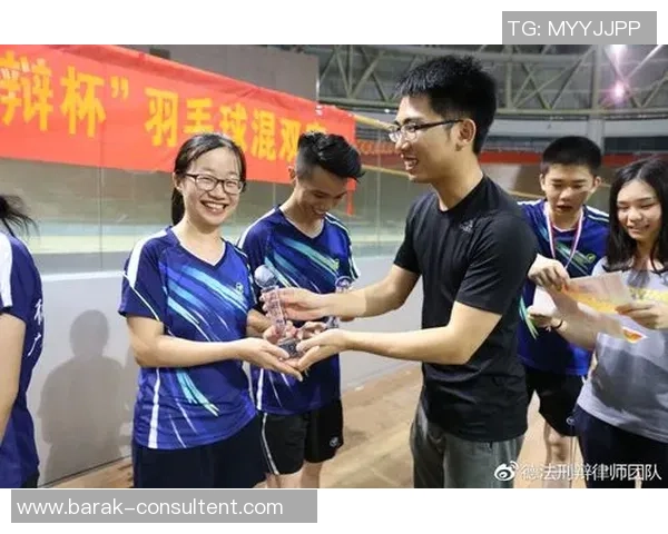 广州羽毛球队团队协作的成功之道与训练背后的默契配合探讨